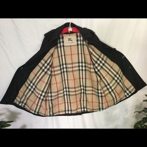RARE  BURBERRY RAINCOAT